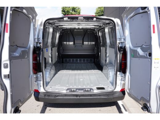 Volkswagen Transporter 2.0 TDI L1H1 28 Life, Bijrijdersstoel, Climatronic, PDV V + A ActivLease financial lease