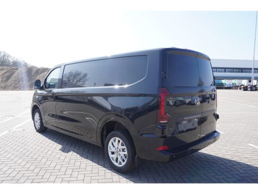 Volkswagen Transporter 2.0 TDI L2H1 28 Bulli 2.0 TDI L2H1 28 Bulli 150 pk Aut., Climatronic, Alarm, Navigatie, LED verli... ActivLease financial lease