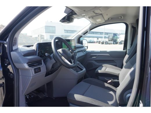 Volkswagen Transporter 2.0 TDI L2H1 28 Bulli 2.0 TDI L2H1 28 Bulli 150 pk Aut., Climatronic, Alarm, Navigatie, LED verli... ActivLease financial lease