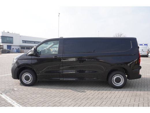 Volkswagen Transporter 2.0 TDI L2H1 30 Life 110 pk, MF stuurwiel, Climatronic, PDV V + A, Achteruitrijcamera ActivLease financial lease