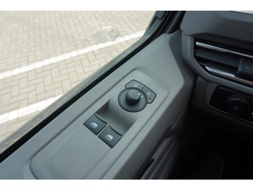 Volkswagen Transporter 2.0 TDI L2H1 30 Life 2.0 TDI L2H1 30 Life 110 pk, MF stuurwiel, Climatronic, PDV V + A, Achteruit... ActivLease financial lease