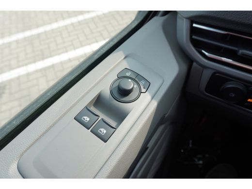Volkswagen Transporter 2.0 TDI L2H1 30 Life 150 pk, MF stuurwiel, Climatronic, PDV V + A, Achteruitrijcamera ActivLease financial lease