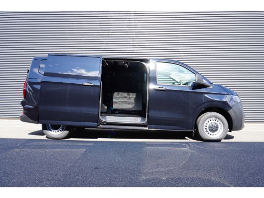 Volkswagen Transporter 2.0 TDI L2H1 30 Life 150 pk, MF stuurwiel, Climatronic, PDV V + A, Achteruitrijcamera ActivLease financial lease