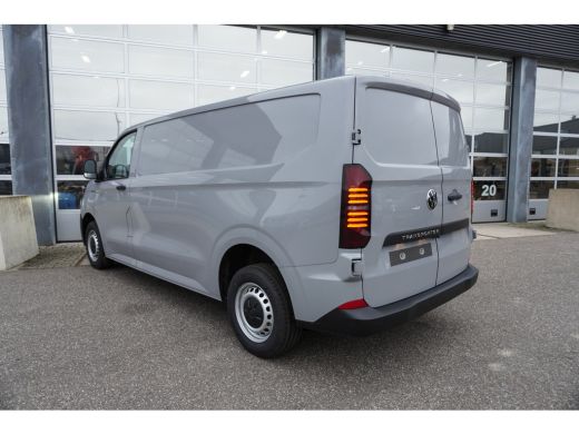 Volkswagen Transporter 2.0 TDI L2H1 30 Life 2.0 TDI L2H1 30 Life, Bijrijdersbank met doorlaadfunctie, Trekhaakvoorbereid... ActivLease financial lease