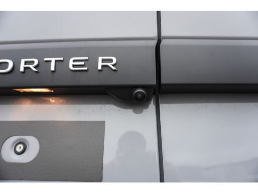 Volkswagen Transporter 2.0 TDI L2H1 30 Life 2.0 TDI L2H1 30 Life, Bijrijdersbank met doorlaadfunctie, Trekhaakvoorbereid... ActivLease financial lease