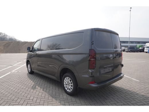 Volkswagen Transporter 2.0 TDI L2H1 30 Style 2.0 TDI L2H1 30 Style 150 pk, Navigatie, Climatronic, PDV V + A, Achteruitr... ActivLease financial lease