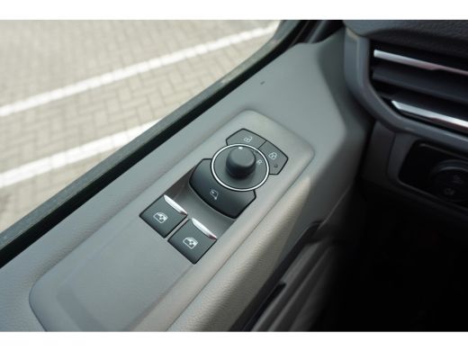 Volkswagen Transporter 2.0 TDI L2H1 30 Style 150 pk, Navigatie, Climatronic, PDV V + A, Achteruitrijcamera ActivLease financial lease