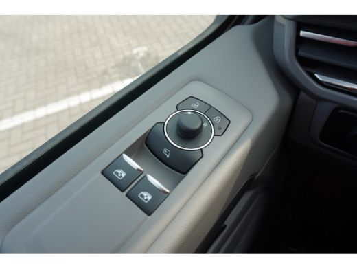Volkswagen Transporter 2.0 TDI L2H1 30 Style 2.0 TDI L2H1 30 Style 150 pk, Navigatie, Climatronic, PDV V + A, Achteruitr... ActivLease financial lease