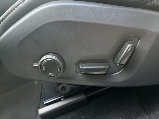 Volvo  XC60 Volvo 2.0 T6 Plug-in hybrid AWD Plus Dark | Achteruitrijcamera | Cruise control adaptief met Stop... ActivLease financial lease