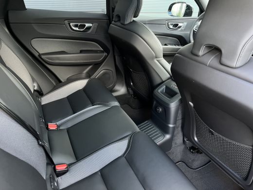 Volvo  XC60 Volvo 2.0 T6 Plug-in hybrid AWD Plus Dark | Achteruitrijcamera | Cruise control adaptief met Stop... ActivLease financial lease