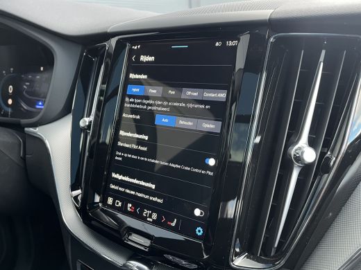 Volvo  XC60 Volvo 2.0 T6 Plug-in hybrid AWD Plus Dark | Achteruitrijcamera | Cruise control adaptief met Stop... ActivLease financial lease