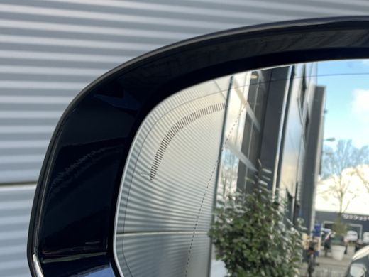 Volvo  XC60 Volvo 2.0 T6 Plug-in hybrid AWD Plus Dark | Achteruitrijcamera | Cruise control adaptief met Stop... ActivLease financial lease