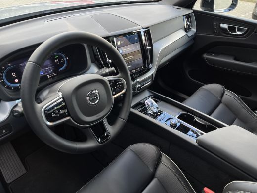 Volvo  XC60 Volvo 2.0 T6 Plug-in hybrid AWD Plus Dark | Achteruitrijcamera | Cruise control adaptief met Stop... ActivLease financial lease