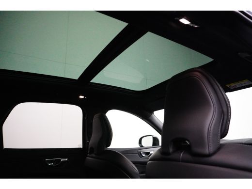 Volvo  XC60 Volvo T6 AWD Plus Dark | Panoramadak | Sportstoelen | 360 Camera | Harman/Kardon | 21-Inch | Pano... ActivLease financial lease