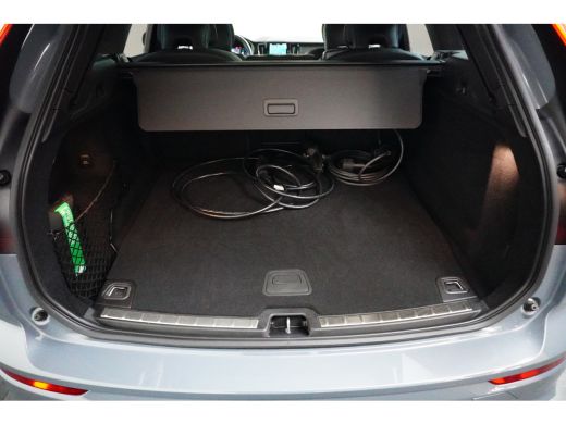 Volvo  XC60 Volvo T6 AWD Plus Dark | Panoramadak | Sportstoelen | 360 Camera | Harman/Kardon | 21-Inch | Pano... ActivLease financial lease