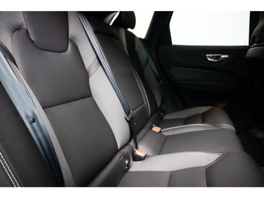 Volvo  XC60 Volvo T6 AWD Plus Dark | Panoramadak | Sportstoelen | 360 Camera | Harman/Kardon | 21-Inch | Pano... ActivLease financial lease