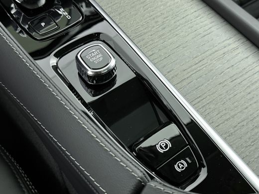 Volvo  XC90 Volvo 2.0 T8 Plug-in hybrid AWD Ultra Dark | Trekhaak | Bowers&Wilkins | Luchtvering | Stoelmassa... ActivLease financial lease