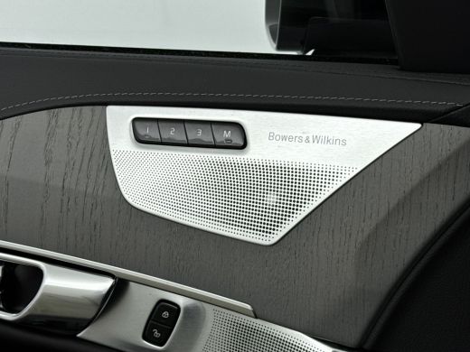 Volvo  XC90 Volvo 2.0 T8 Plug-in hybrid AWD Ultra Dark | Trekhaak | Bowers&Wilkins | Luchtvering | Stoelmassa... ActivLease financial lease