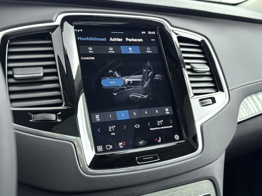 Volvo  XC90 Volvo 2.0 T8 Plug-in hybrid AWD Ultra Dark | Trekhaak | Bowers&Wilkins | Luchtvering | Stoelmassa... ActivLease financial lease