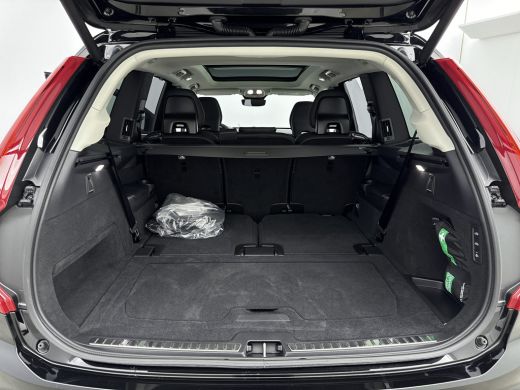 Volvo  XC90 Volvo 2.0 T8 Plug-in hybrid AWD Ultra Dark | Trekhaak | Bowers&Wilkins | Luchtvering | Stoelmassa... ActivLease financial lease