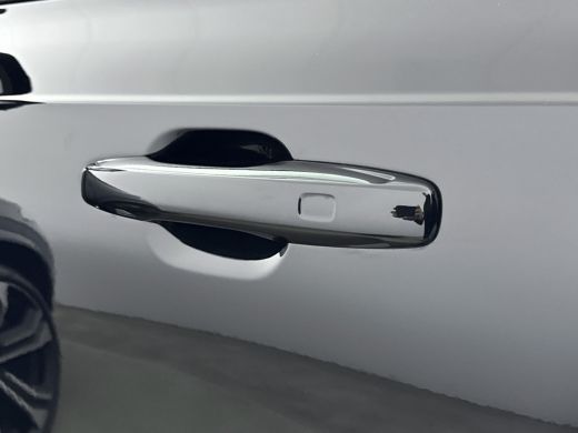 Volvo  XC90 Volvo 2.0 T8 Plug-in hybrid AWD Ultra Dark | Trekhaak | Bowers&Wilkins | Luchtvering | Stoelmassa... ActivLease financial lease