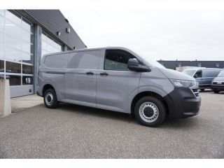 Volkswagen Transporter 2.0 TDI L2H1 30 Life 2.0 TDI L2H1 30 Life, Bijrijdersbank met doorlaadfunctie, Trekhaakvoorbereid...