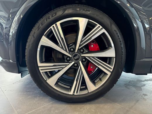 Audi Q6 SQ6 e-tron 490pk 100 kWh / Sportstoelen plus voorin / Adaptieve S-luchtvering / Trekhaak, mechanisch draaiba... ActivLease financial lease