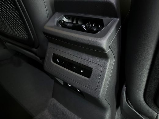 Audi Q6 SQ6 e-tron 490pk 100 kWh / Sportstoelen plus voorin / Adaptieve S-luchtvering / Trekhaak, mechanisch draaiba... ActivLease financial lease