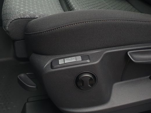 Ford Transit Connect 2.0 122PK Automaat L2 Limited Winterpack | Trekhaak | Camera Direct leverbaar | Geen BPM ActivLease financial lease