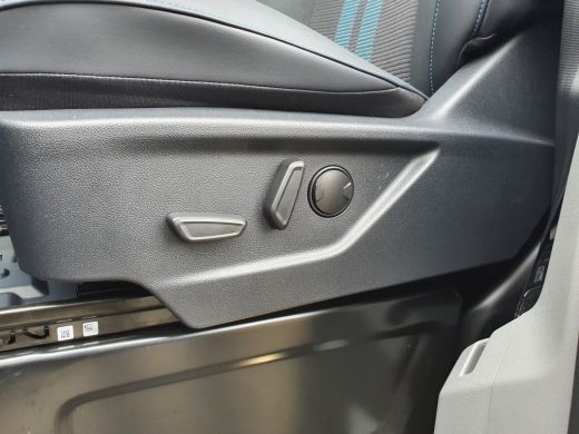 Ford Transit Custom 300 2.0 TDCI L2H1 Sport | Apple Carplay & Android Auto | Extra zijschuifdeur | Lichtmetalen velge... ActivLease financial lease