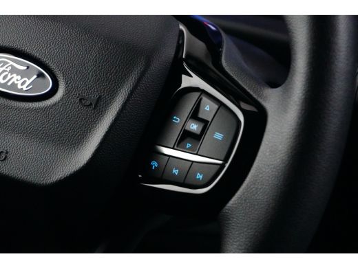 Ford Transit Custom 320 2.5 PHEV L2H1 | Plug-in Hybride | Camera | Trekhaak | 3 Zitter | Direct leverbaar! | Standkac... ActivLease financial lease