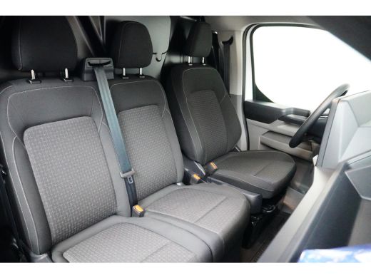 Ford Transit Custom 320 2.5 PHEV L2H1 | Plug-in Hybride | Camera | Trekhaak | 3 Zitter | Direct leverbaar! | Standkac... ActivLease financial lease