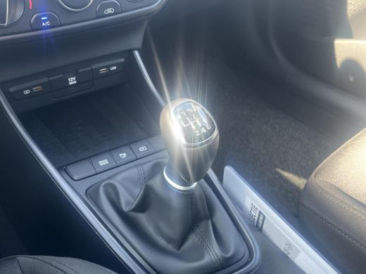 Hyundai Bayon 1.0 T-GDI Comfort Smart | Rijklaar prijs! | Navigatie | Cruise Control | Apple CarPlay/Android Au... ActivLease financial lease