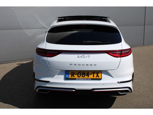 Kia ProCeed Kia 1.5 T-GDi GT-Line | Achteruitrijcamera | Elektrisch glazen schuif-/kanteldak | Fabrieksgarantie ActivLease financial lease