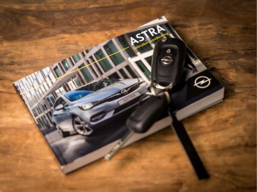 Opel Astra Sports Tourer 1.2 Sport (APPLE CARPLAY, NAVIGATIE, CAMERA, LED KOPLAMPEN, LEDER, SPORTSTOELEN, GE... ActivLease financial lease