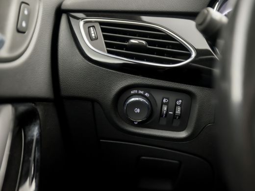 Opel Astra Sports Tourer 1.2 Sport (APPLE CARPLAY, NAVIGATIE, CAMERA, LED KOPLAMPEN, LEDER, SPORTSTOELEN, GE... ActivLease financial lease