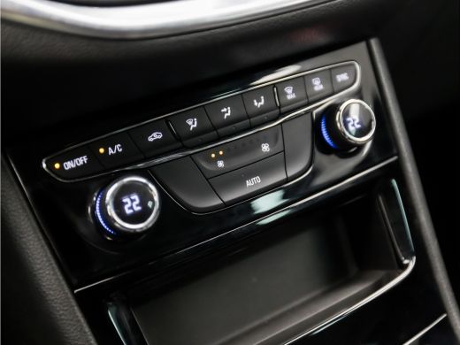 Opel Astra Sports Tourer 1.2 Sport (APPLE CARPLAY, NAVIGATIE, CAMERA, LED KOPLAMPEN, LEDER, SPORTSTOELEN, GE... ActivLease financial lease