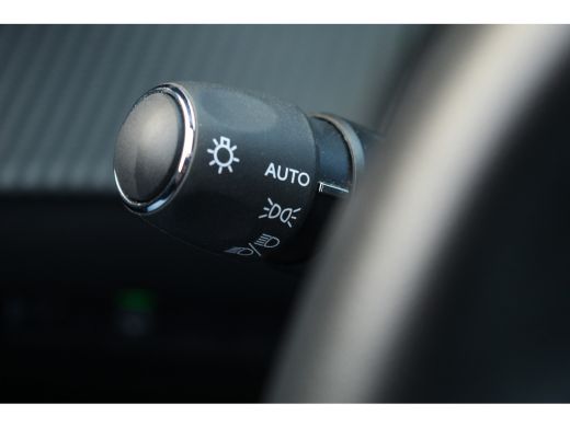 Peugeot 2008 Peugeot 1.2 Hybrid 136 Allure | Adapt. Cruise | 360 CAM | Keyless | Navi | Carplay | Drive Assist... ActivLease financial lease