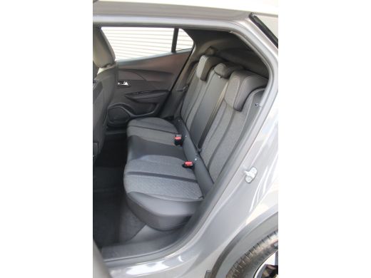 Peugeot 2008 Peugeot 1.2 Hybrid 136 Allure | Adapt. Cruise | 360 CAM | Keyless | Navi | Carplay | Drive Assist... ActivLease financial lease