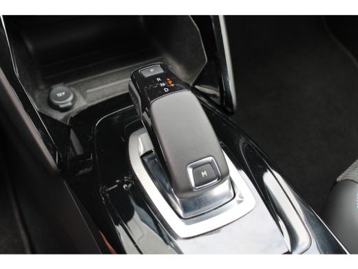 Peugeot 208 1.2 PureTech Allure | Automaat | Navi by app | Trekhaak | Parkeersensoren | ActivLease financial lease