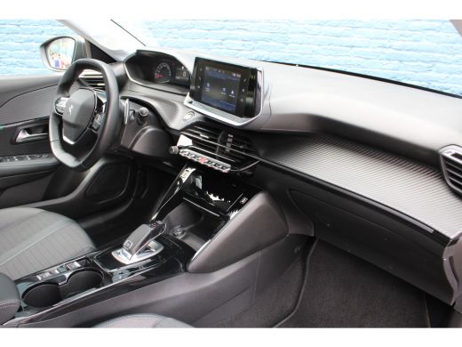 Peugeot 208 1.2 PureTech Allure | Automaat | Navi by app | Trekhaak | Parkeersensoren | ActivLease financial lease