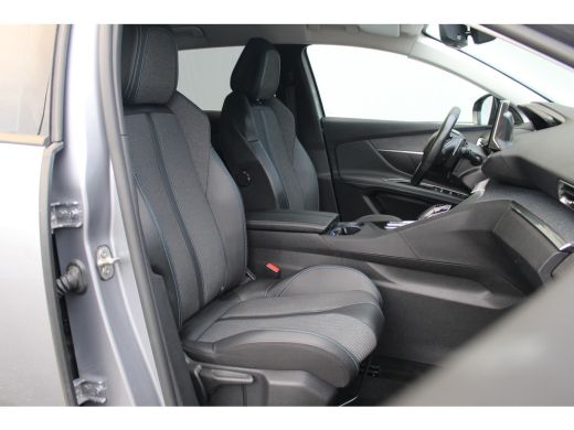 Peugeot 3008 Peugeot 1.6 HYbrid 225 Allure | Camera | LED | Cruise | Navi | PDC V+A | 18" LMV | Keyless | | Ca... ActivLease financial lease
