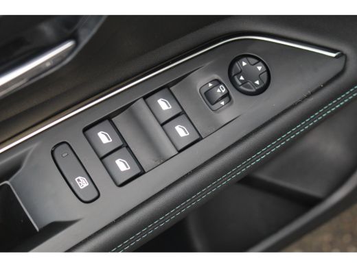 Peugeot 3008 Peugeot 1.6 HYbrid 225 Allure | Camera | LED | Cruise | Navi | PDC V+A | 18" LMV | Keyless | | Ca... ActivLease financial lease