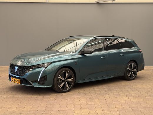 Peugeot 308 SW Peugeot 1.2 Hybrid 136 e-DCS6 GT | Achteruitrijcamera | Lichtmetalen velgen 18" | Stuurwiel ve... ActivLease financial lease