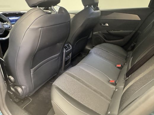 Peugeot 308 SW Peugeot 1.2 Hybrid 136 e-DCS6 GT | Achteruitrijcamera | Lichtmetalen velgen 18" | Stuurwiel ve... ActivLease financial lease