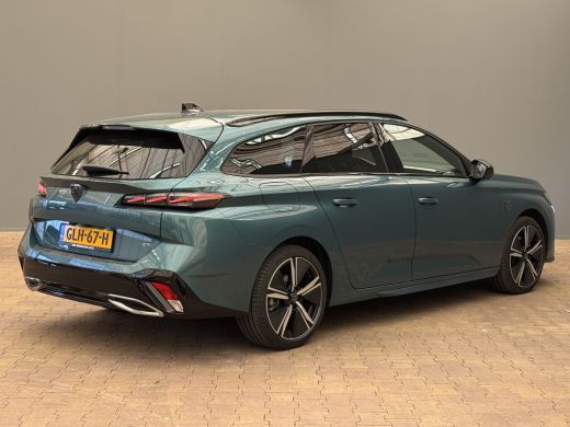Peugeot 308 SW Peugeot 1.2 Hybrid 136 e-DCS6 GT | Achteruitrijcamera | Lichtmetalen velgen 18" | Stuurwiel ve... ActivLease financial lease