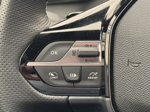 Peugeot 308 SW Peugeot 1.2 Hybrid 136 e-DCS6 GT | Achteruitrijcamera | Lichtmetalen velgen 18" | Stuurwiel ve... ActivLease financial lease