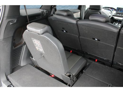 Peugeot 5008 Peugeot 1.2 Hybrid GT | Automaat | Navigatie | Panorama/schuifdak | Black Pack | Focal | ActivLease financial lease