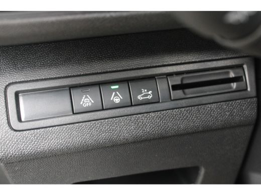 Peugeot 5008 Peugeot 1.2 Hybrid GT | Automaat | Navigatie | Panorama/schuifdak | Black Pack | Focal | ActivLease financial lease