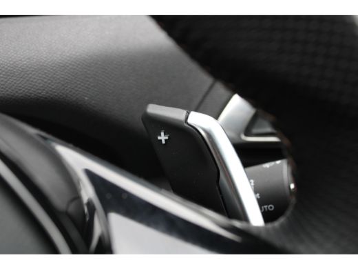 Peugeot 5008 Peugeot 1.2 Hybrid GT | Automaat | Navigatie | Panorama/schuifdak | Black Pack | Focal | ActivLease financial lease